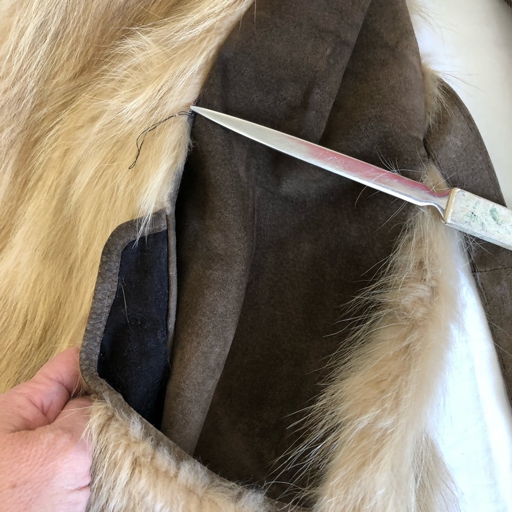 SOLD Vintage 70s Fur and Suede Coat As Is fully lined - Picture 8 of 8